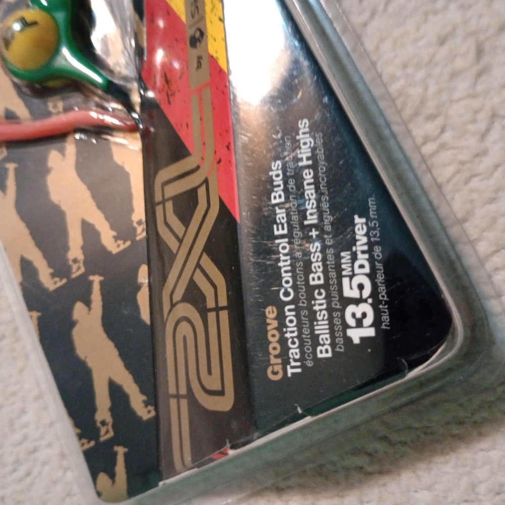 Skullcandy 2XL Groove Traction Control  Buds Rasta Green Orange X4GVCZ-810 NEW